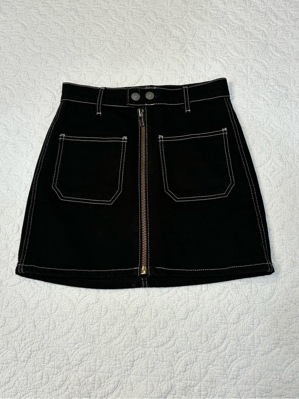 Reformation Anna Patch Pocket Denim Mini Skirt Black Contrast Stitch 25 NWT